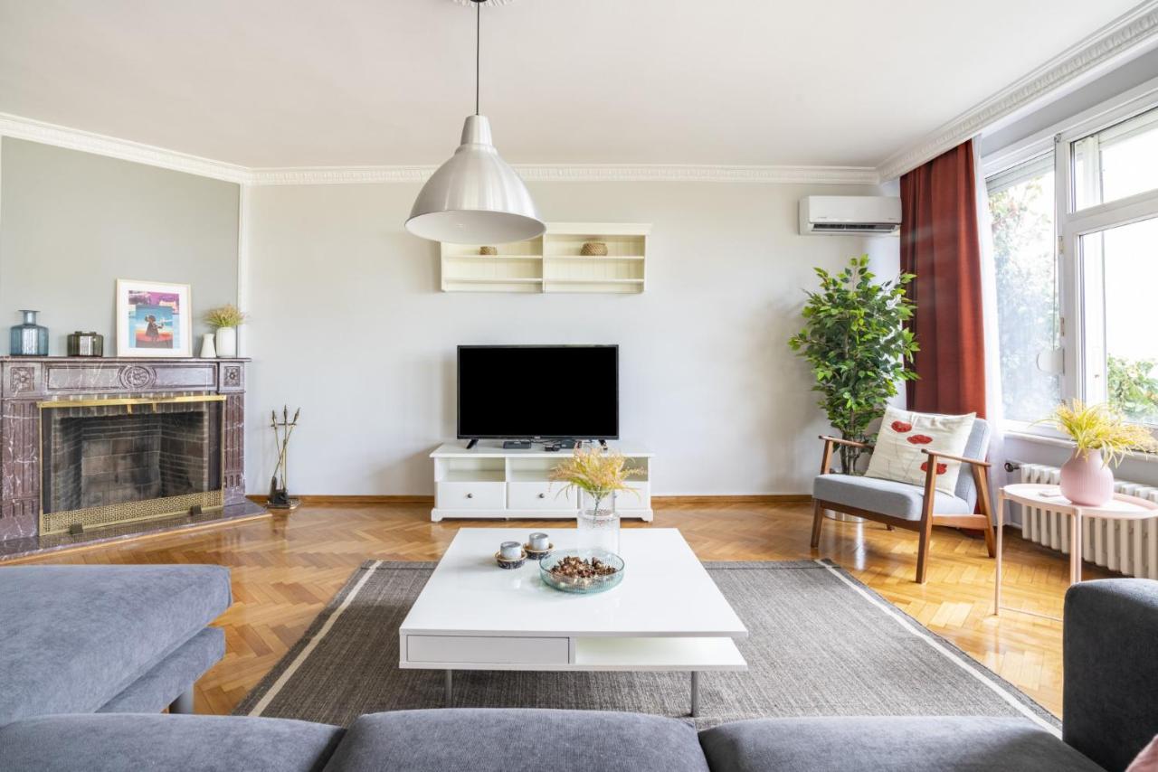 Spacious Flat Near Caddebostan Coast Lägenhet Istanbul Exteriör bild
