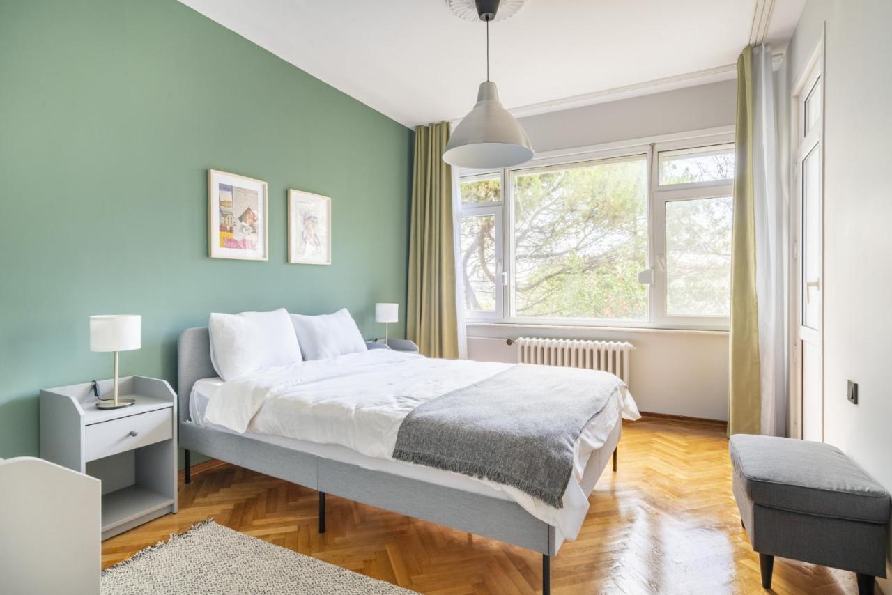 Spacious Flat Near Caddebostan Coast Lägenhet Istanbul Exteriör bild