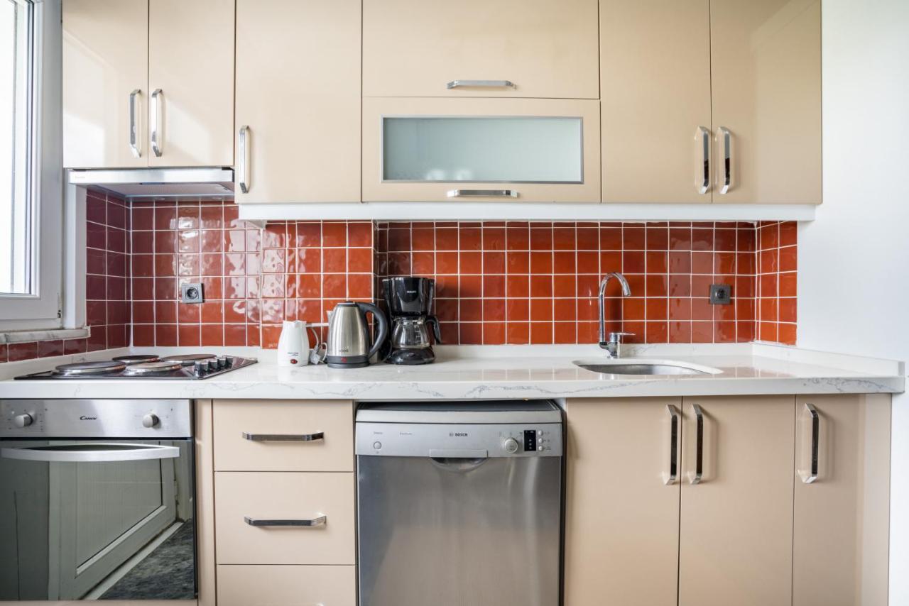 Spacious Flat Near Caddebostan Coast Lägenhet Istanbul Exteriör bild